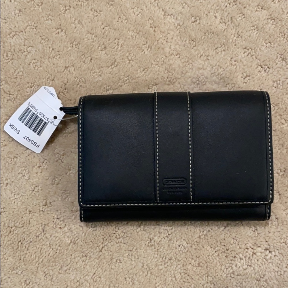 NWT Coach Black Compact Clutch Wallet